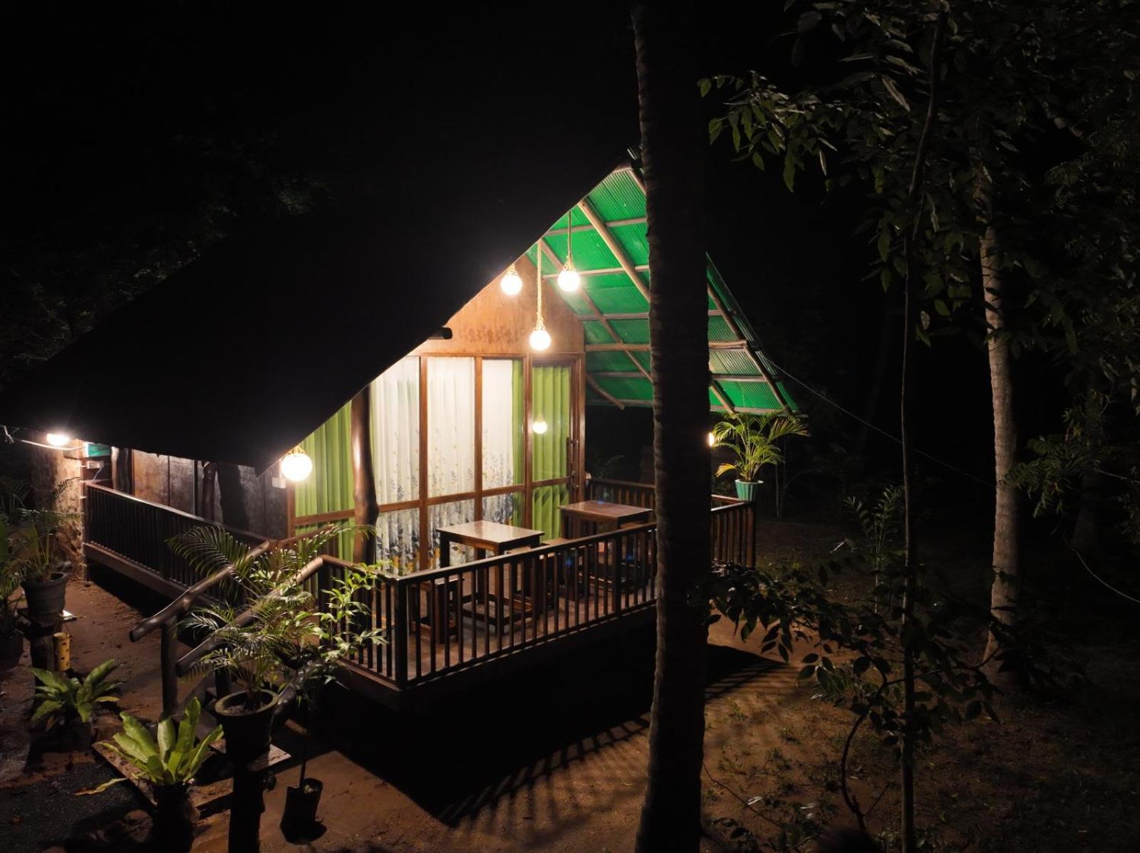 Coconut Tree House Hotel อุดาวาลาเว ภายนอก รูปภาพ
